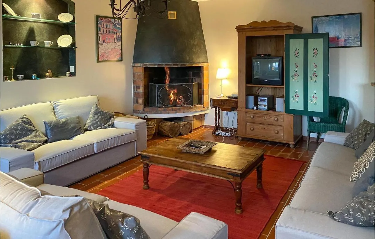 Gorgeous Home In Entrecasteaux With Kitchen Holiday home